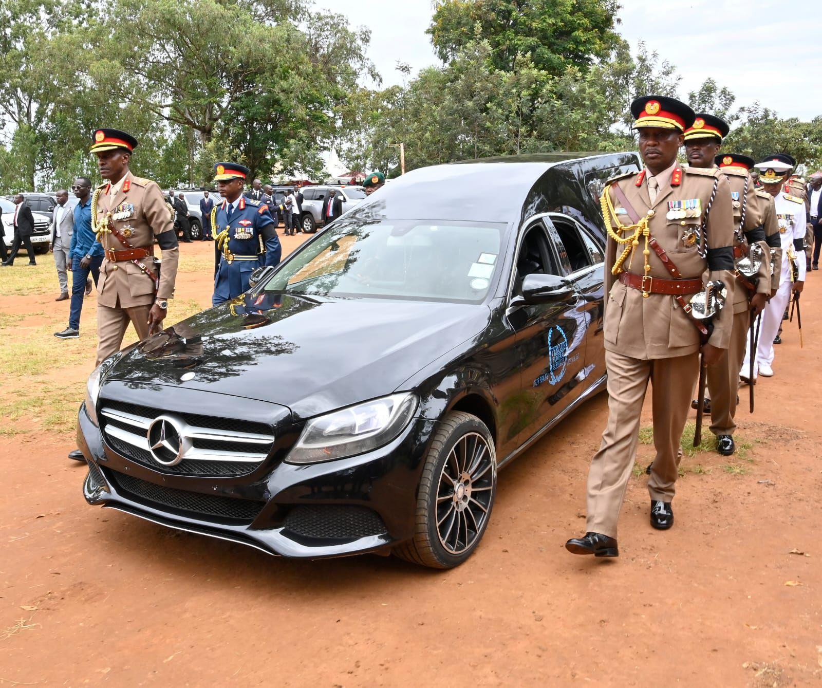 Mercedes-Benz E-Class Limousine Hearse, further view