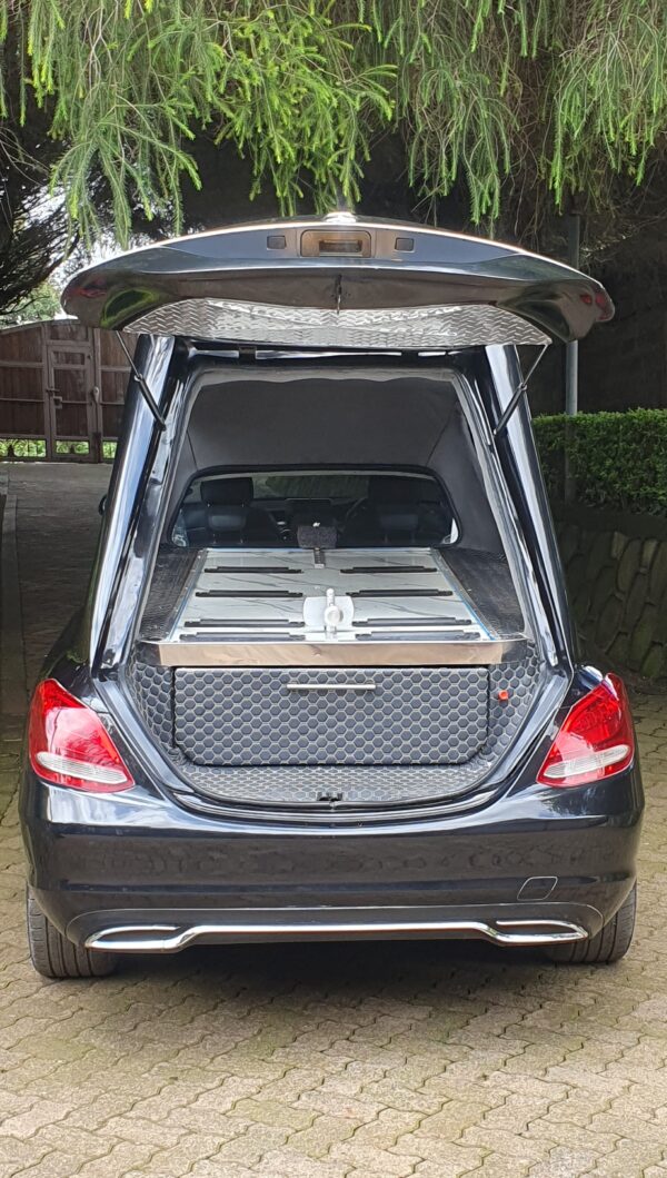 Sedan Limousine Mercedes Benz Hearse